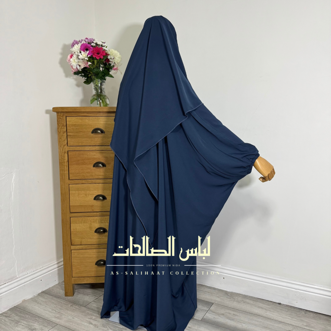طقم الفراشة الرمادية الزرقاء المكون من قطعتين